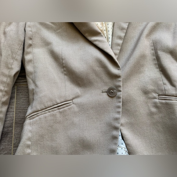 H&M beige neutral button blazer jacket - Picture 2 of 10